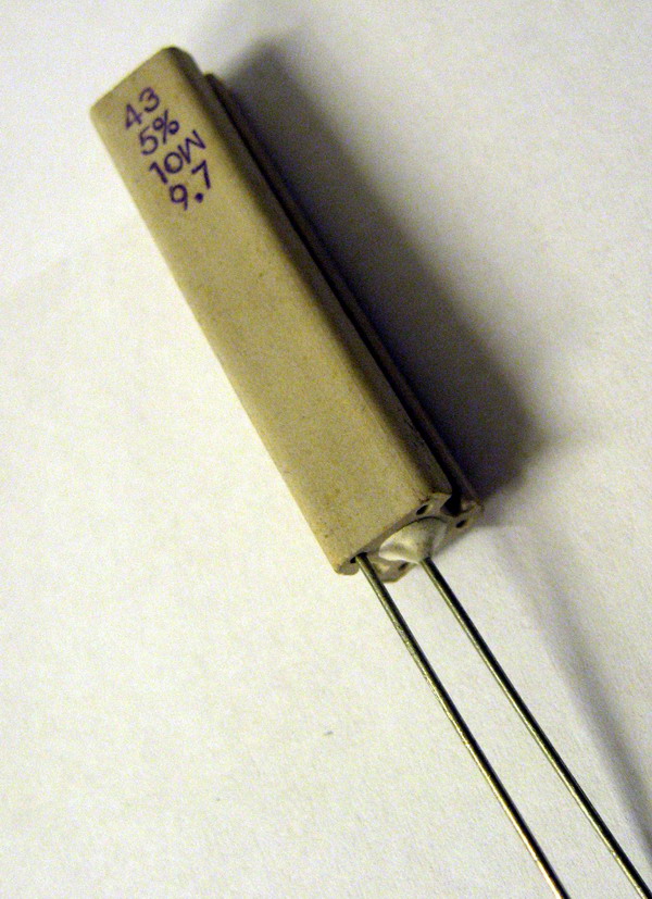 Rezistenta 8K2, 10w, putere, AX10W-8K2