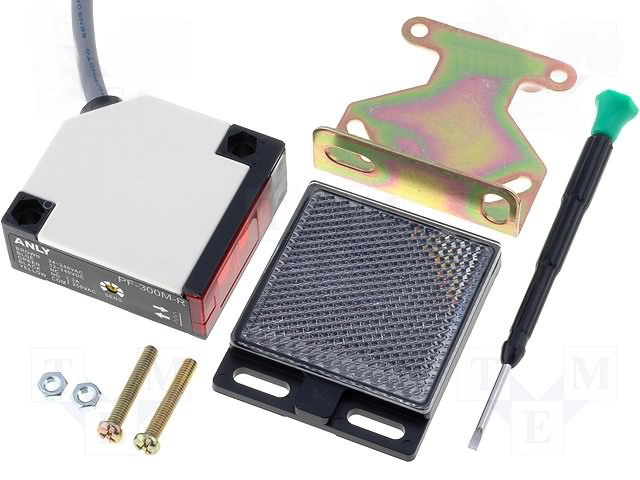 Senzor optic, reflectiv, 0-5m, 24-240VAC, PF500M-R